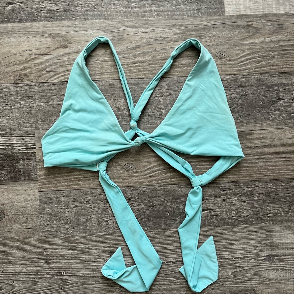 Frankie’s bikinis top